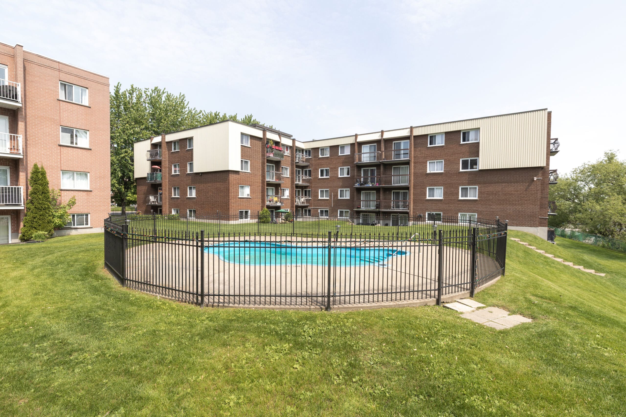 Appartements montreal, appartements Jardins sur la rive, appartements avec piscine, condos locatif avec piscine, logements près fleuve