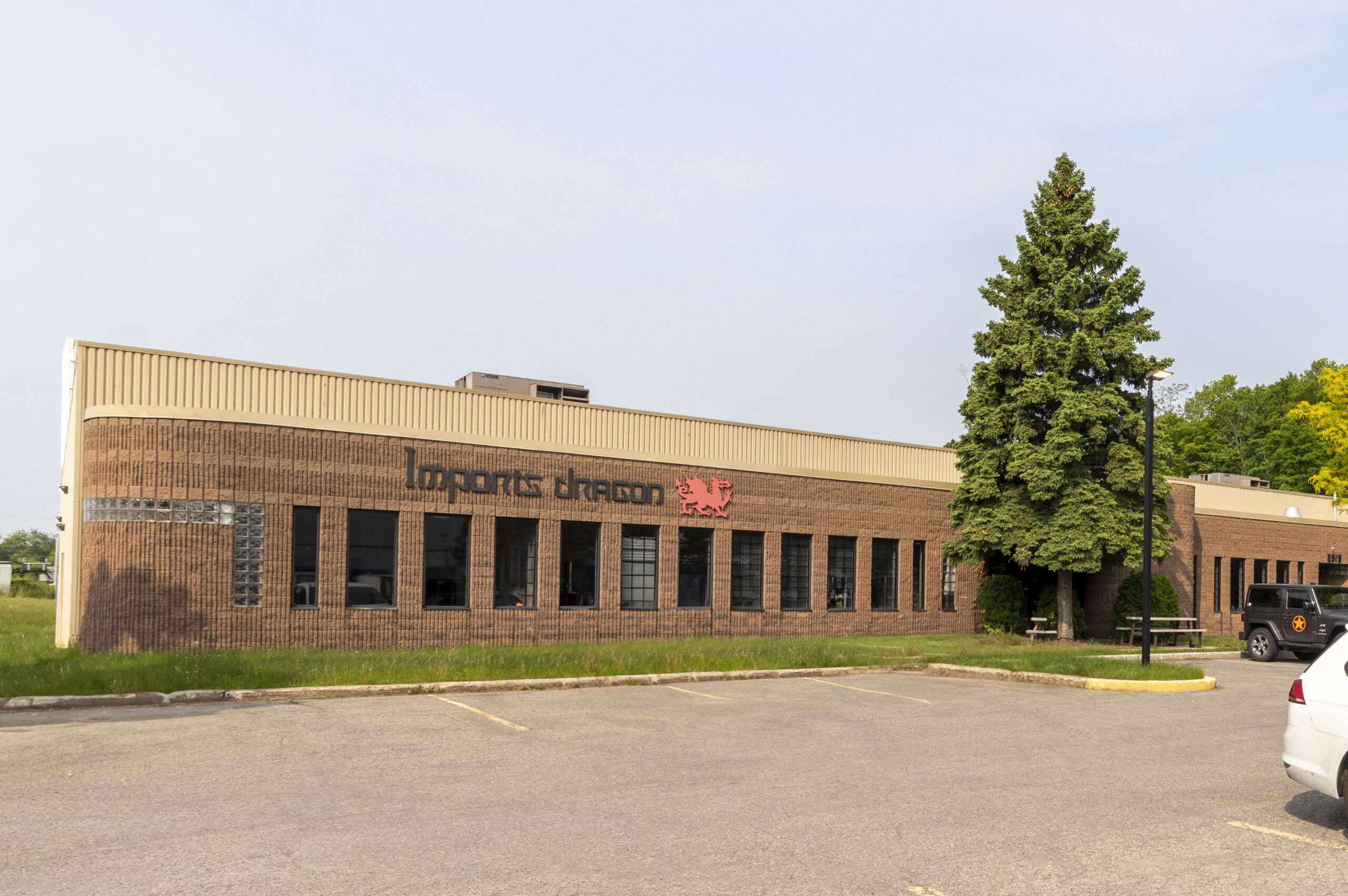 Espace industriel à louer Boisbriand – secteur en croissance, proximité autoroute, possibilité de personnalisation