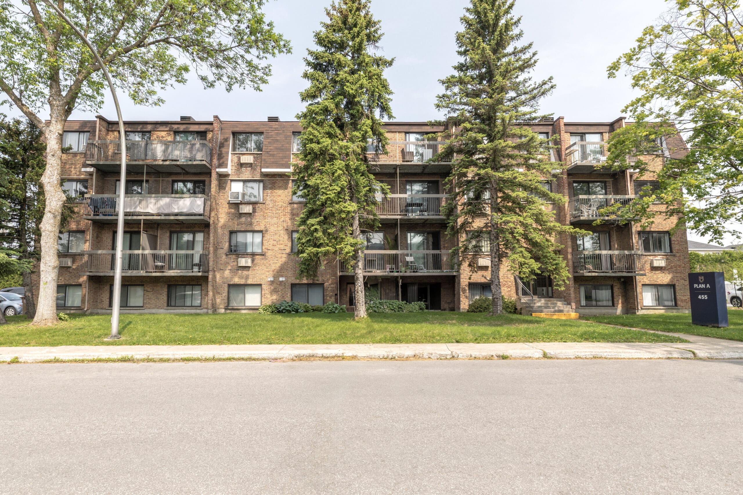 logement près Cité-de-la-Santé, appartement abordable laval, logement près SmartCentres Laval, appartement centre-ville Laval