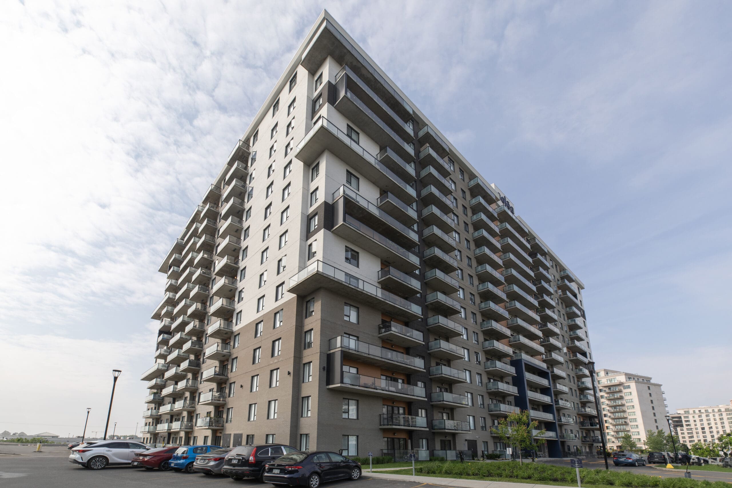 Complexe locatif Soléa, condos avec aires communes, piscines, gym, appartements neufs à louer laval