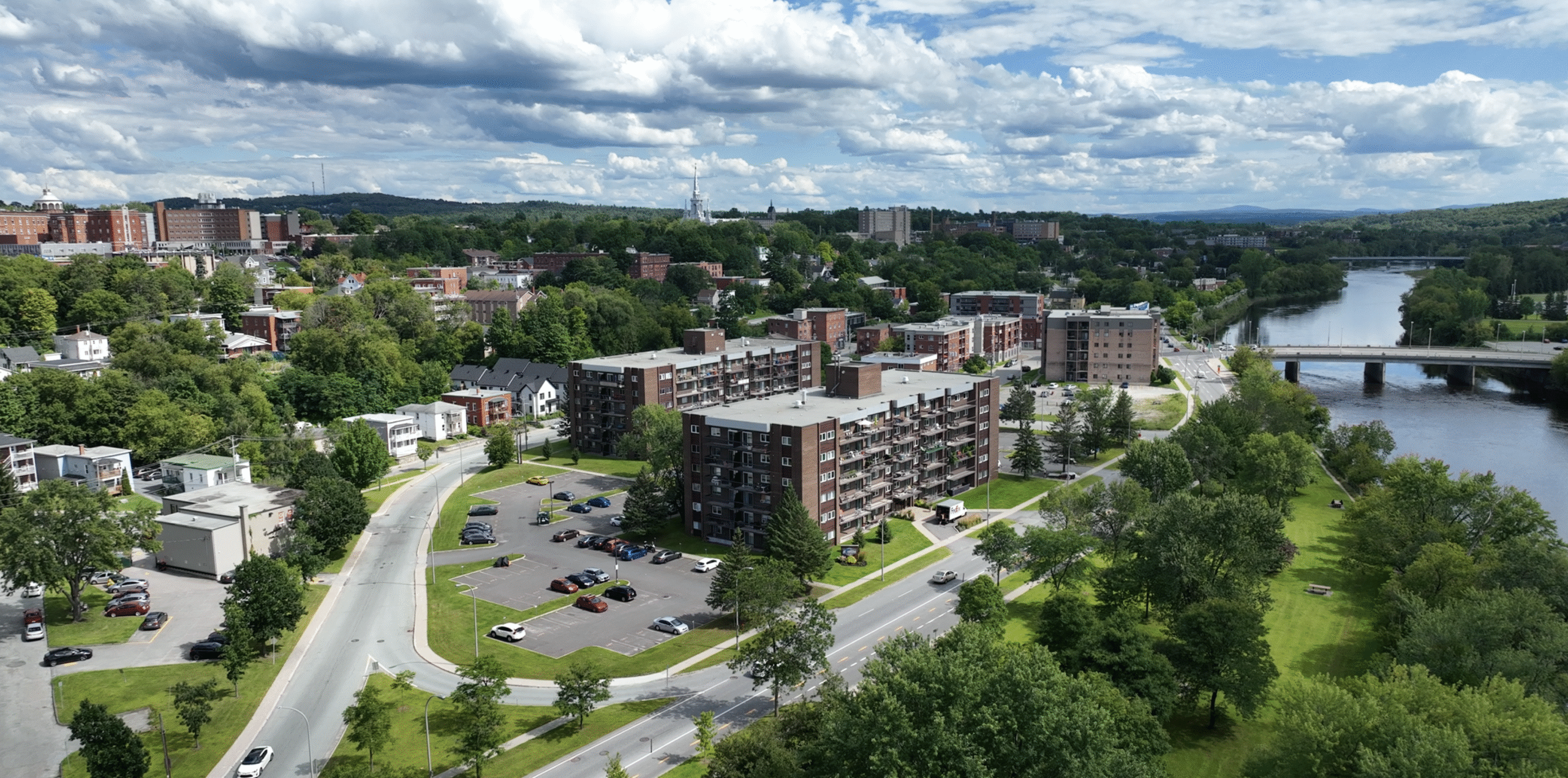 appartements électricité chauffage inclus, condos locatifs étudiants, appartement accessible sherbrooke, appartement pas cher sherbrooke
